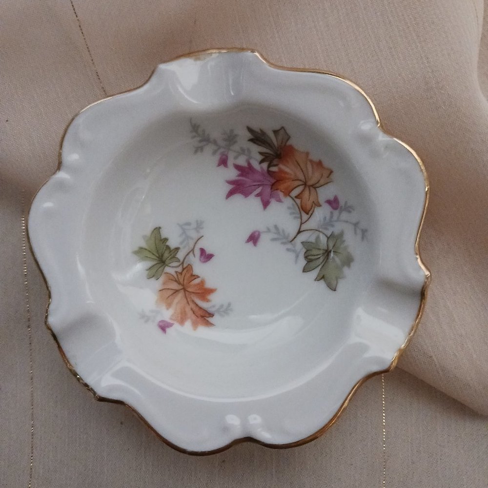 Porcelain Bavaria vintage ashtray